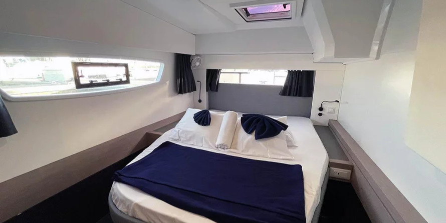 Fountaine Pajot Astrea 42