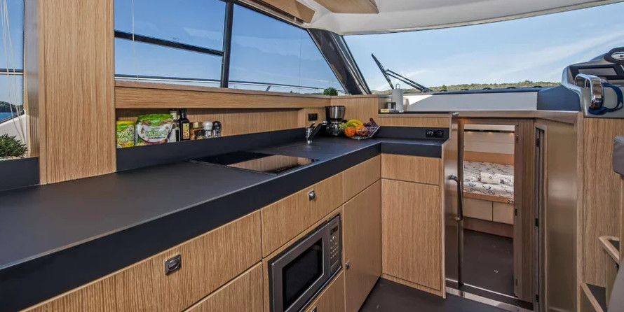 Bavaria Virtess 420 Fly