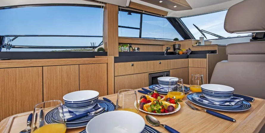 Bavaria Virtess 420 Fly