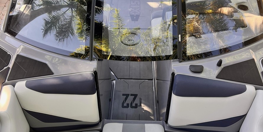 Axis T22