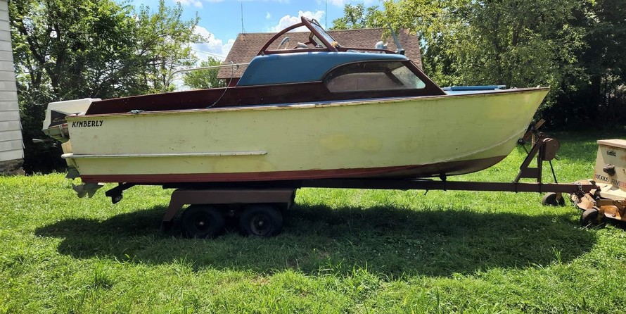 Tollycraft Cabin Cruiser
