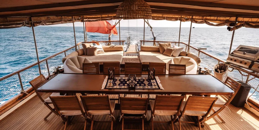 Motor sailor mauritius 43