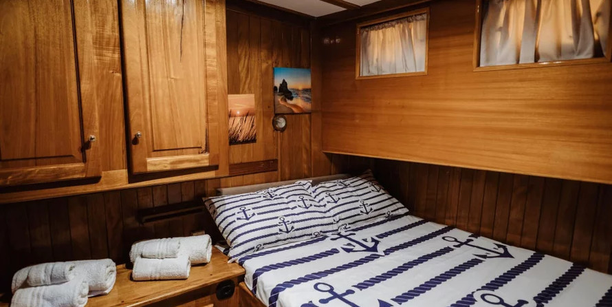 Motor sailor mauritius 43