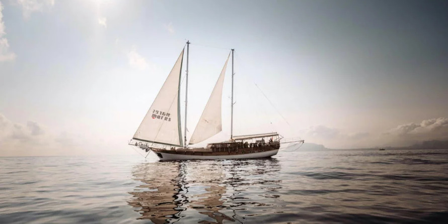 Motor sailor mauritius 43