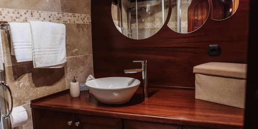 Motor sailor mauritius 43