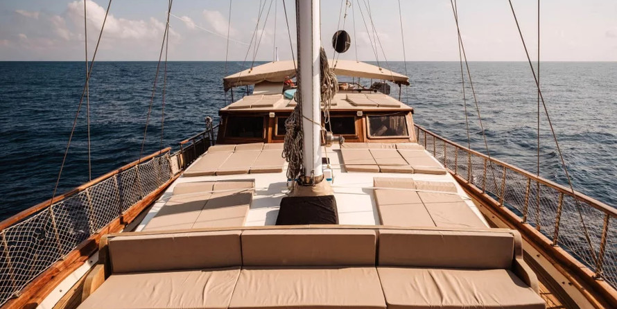 Motor sailor mauritius 43