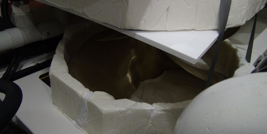 Riviera 6000 Sport Yacht