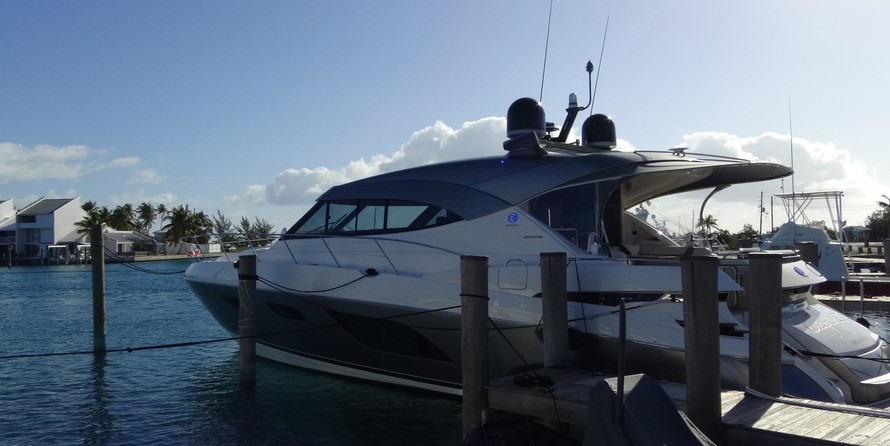 Riviera 6000 Sport Yacht