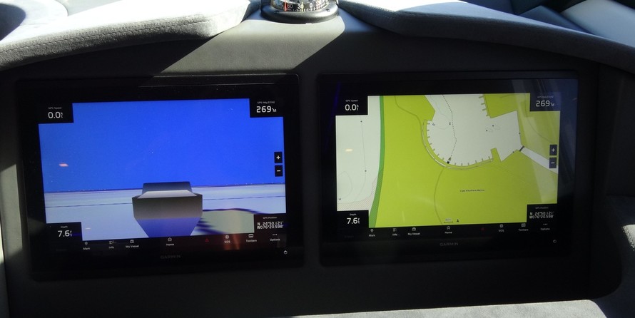 Riviera 6000 Sport Yacht