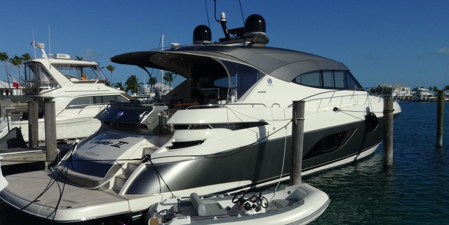 Riviera 6000 Sport Yacht