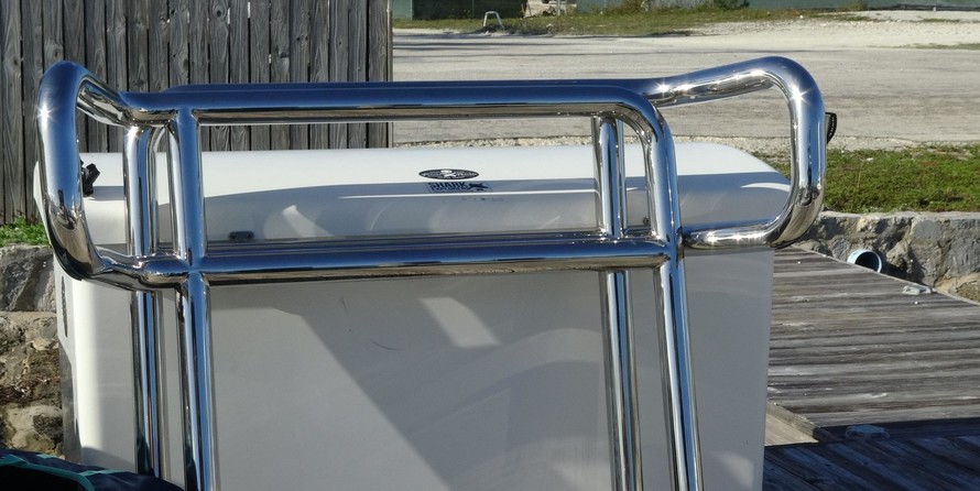 Riviera 6000 Sport Yacht