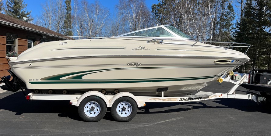 Sea ray 215 express cruiser