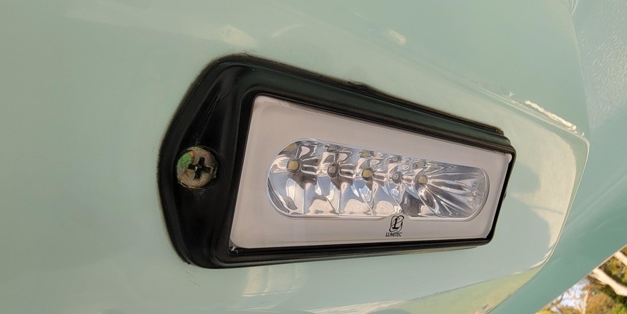 Robalo centre console r272