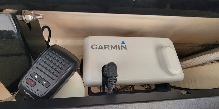 Robalo centre console r272