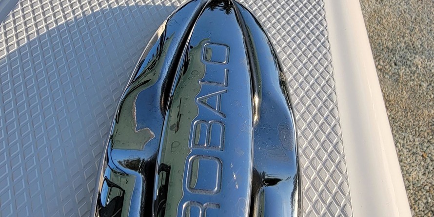 Robalo centre console r272