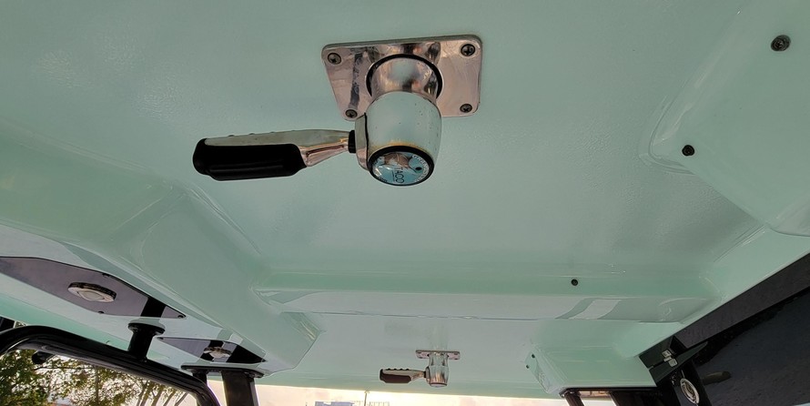 Robalo centre console r272