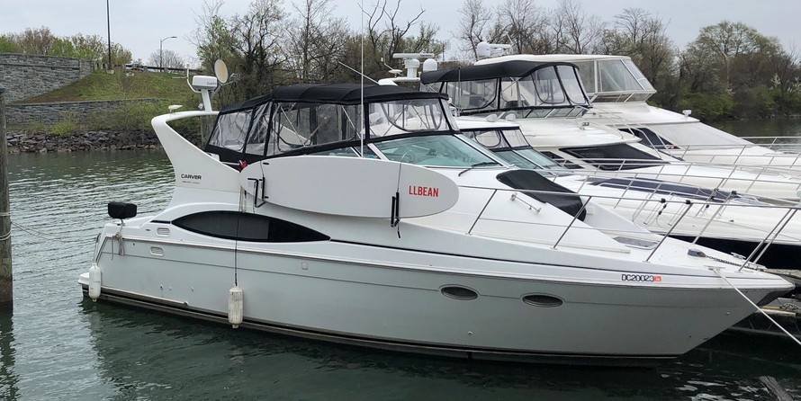 Carver 36 Mariner
