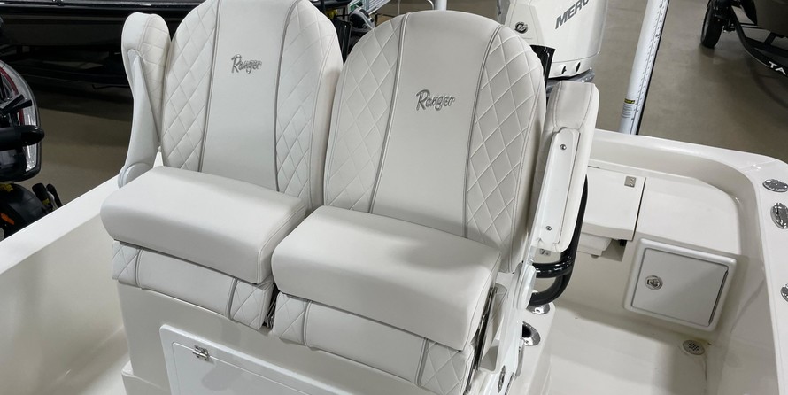 Ranger boats 2400 bay