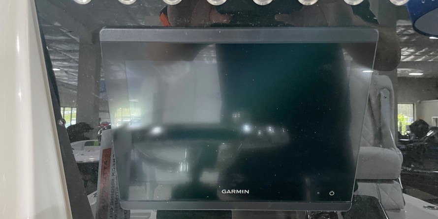 Ranger boats 2400 bay