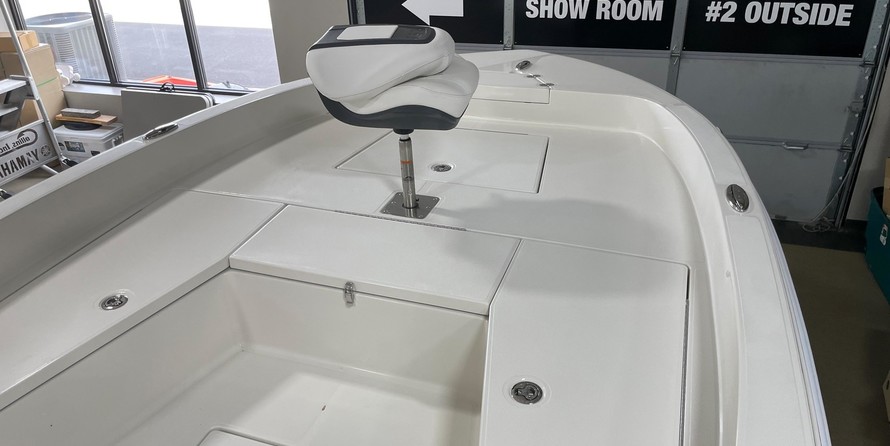 Ranger boats 2400 bay