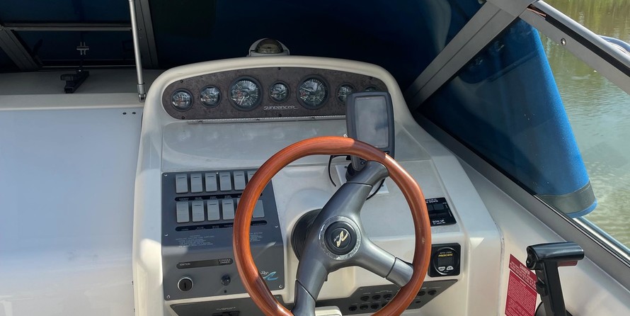 Sea ray 270 sundancer