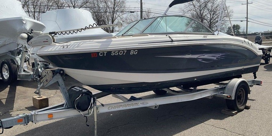 Chaparral 19 H2O Ski & Fish