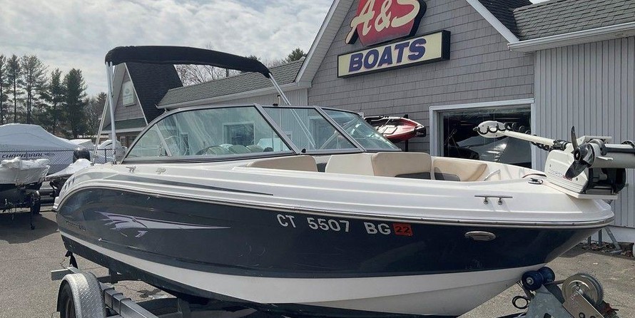 Chaparral 19 H2O Ski & Fish