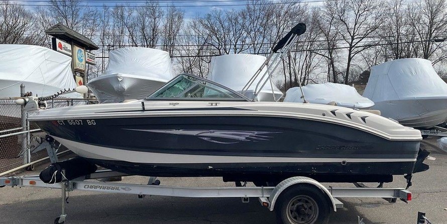 Chaparral 19 H2O Ski & Fish