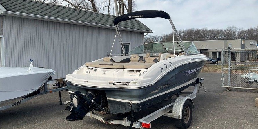 Chaparral 19 H2O Ski & Fish