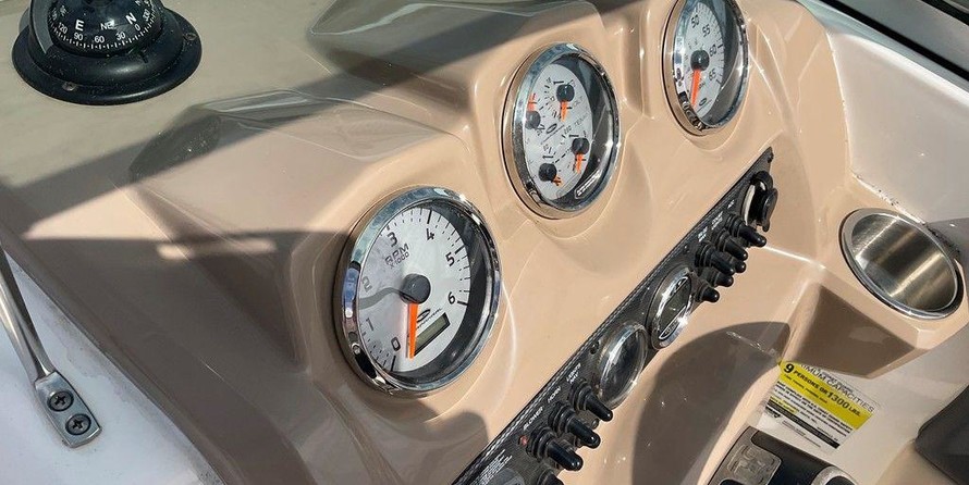 Chaparral 19 H2O Ski & Fish