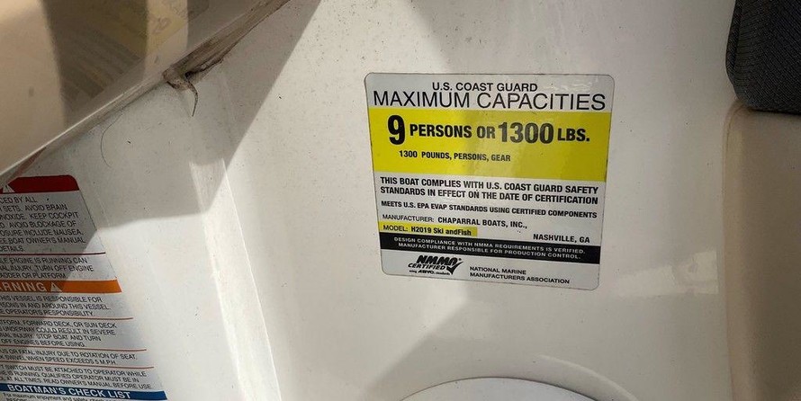 Chaparral 19 H2O Ski & Fish