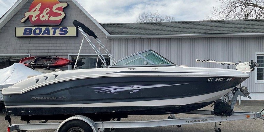 Chaparral 19 H2O Ski & Fish