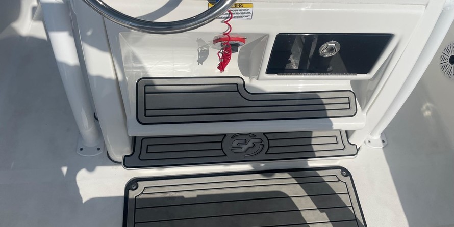 248 Sea Fox Commander