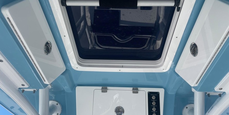 248 Sea Fox Commander