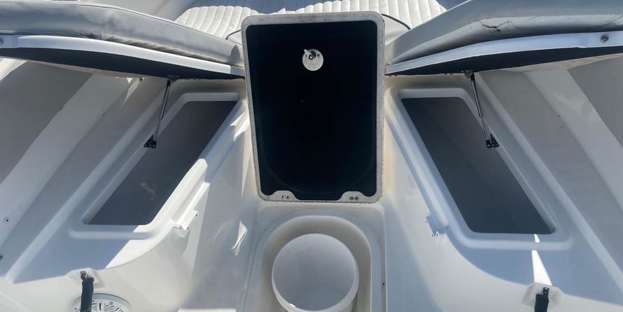 248 Sea Fox Commander