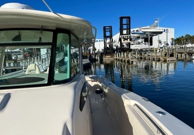 Grady-White Canyon 376