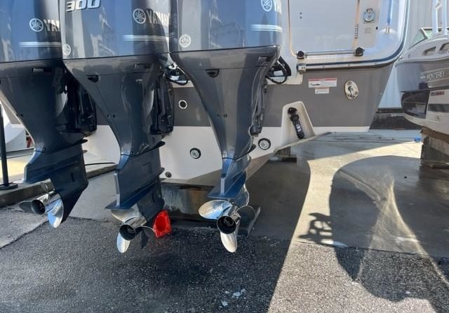 Grady-White Canyon 376