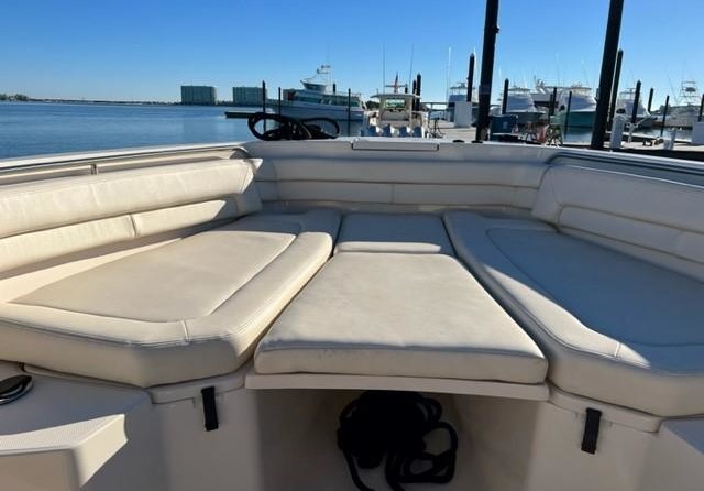 Grady-White Canyon 376