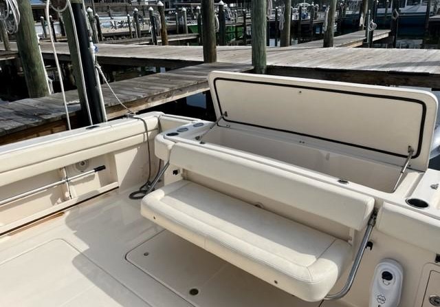 Grady-White Canyon 376