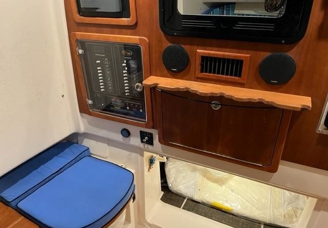 Grady-White Canyon 376