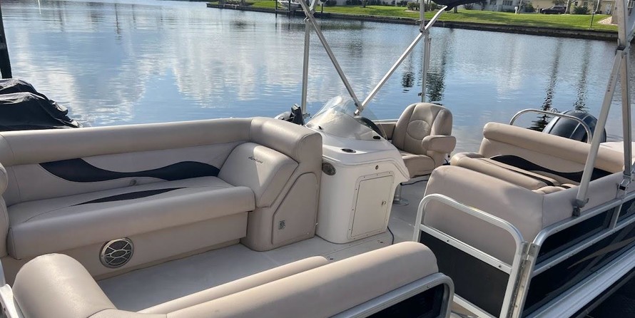 Hurricane fundeck 232