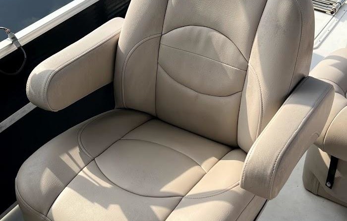 Hurricane fundeck 232