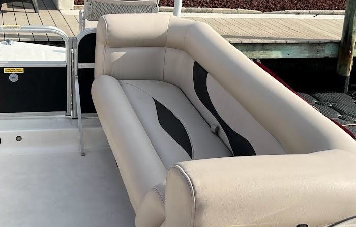 Hurricane fundeck 232