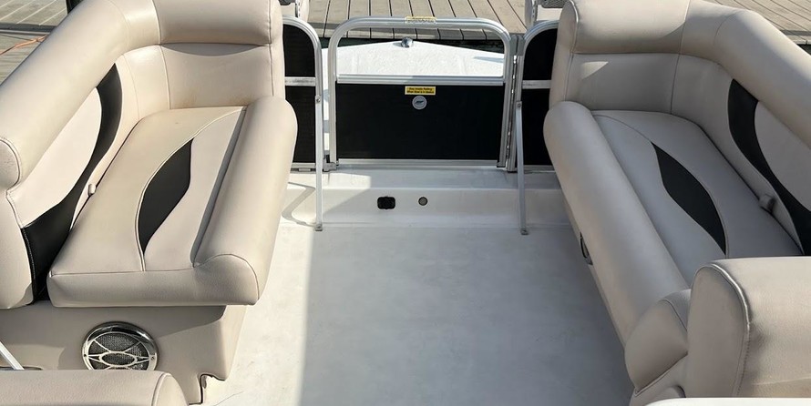 Hurricane fundeck 232