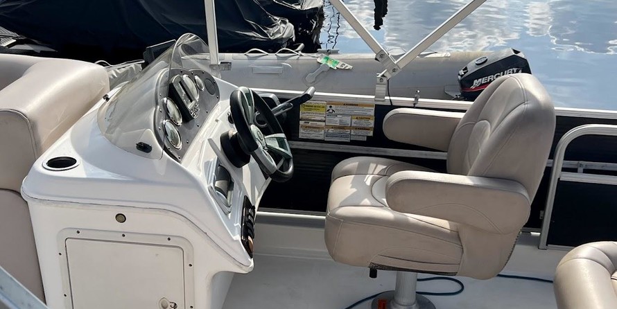 Hurricane fundeck 232