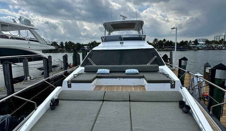 Azimut 66