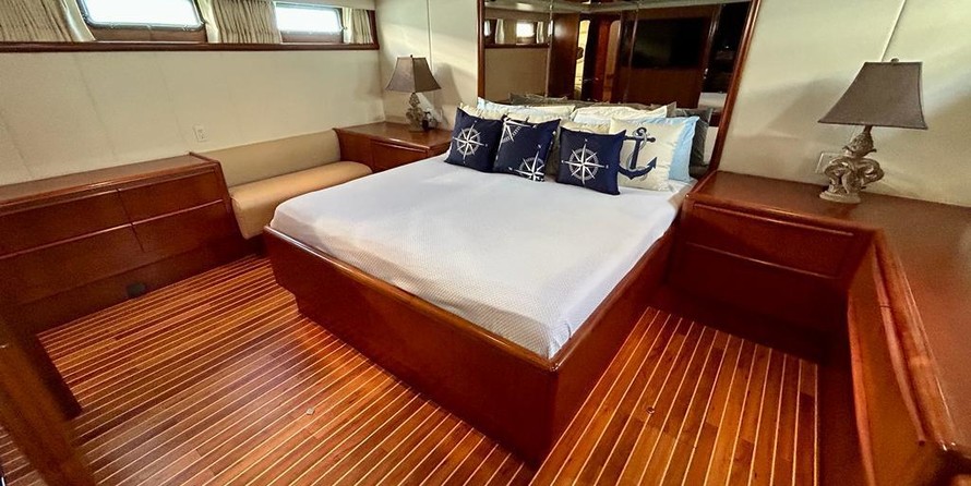 Clipper Cordova 65 Motor Yacht