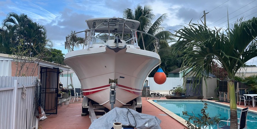 Pro-line 2950 mid cabin