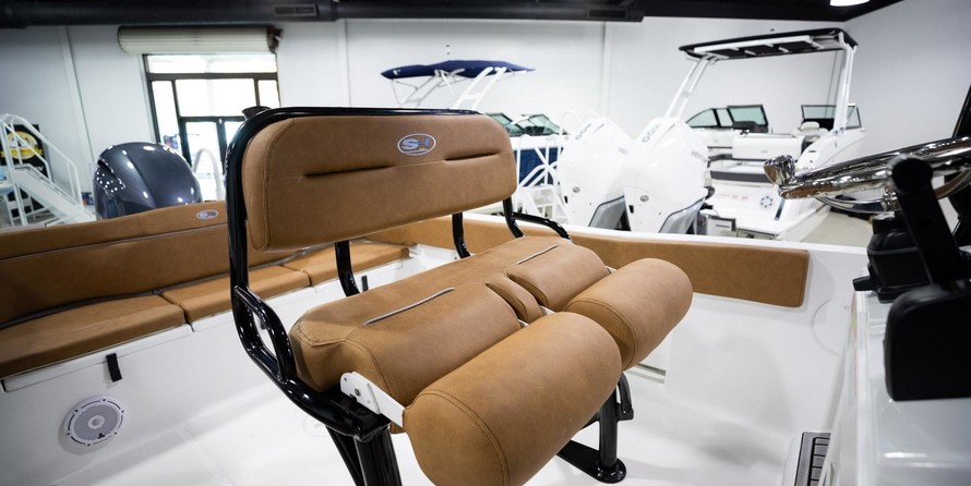 Sea Ray hunt ultra 211