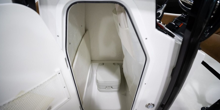 Sea Ray hunt ultra 211